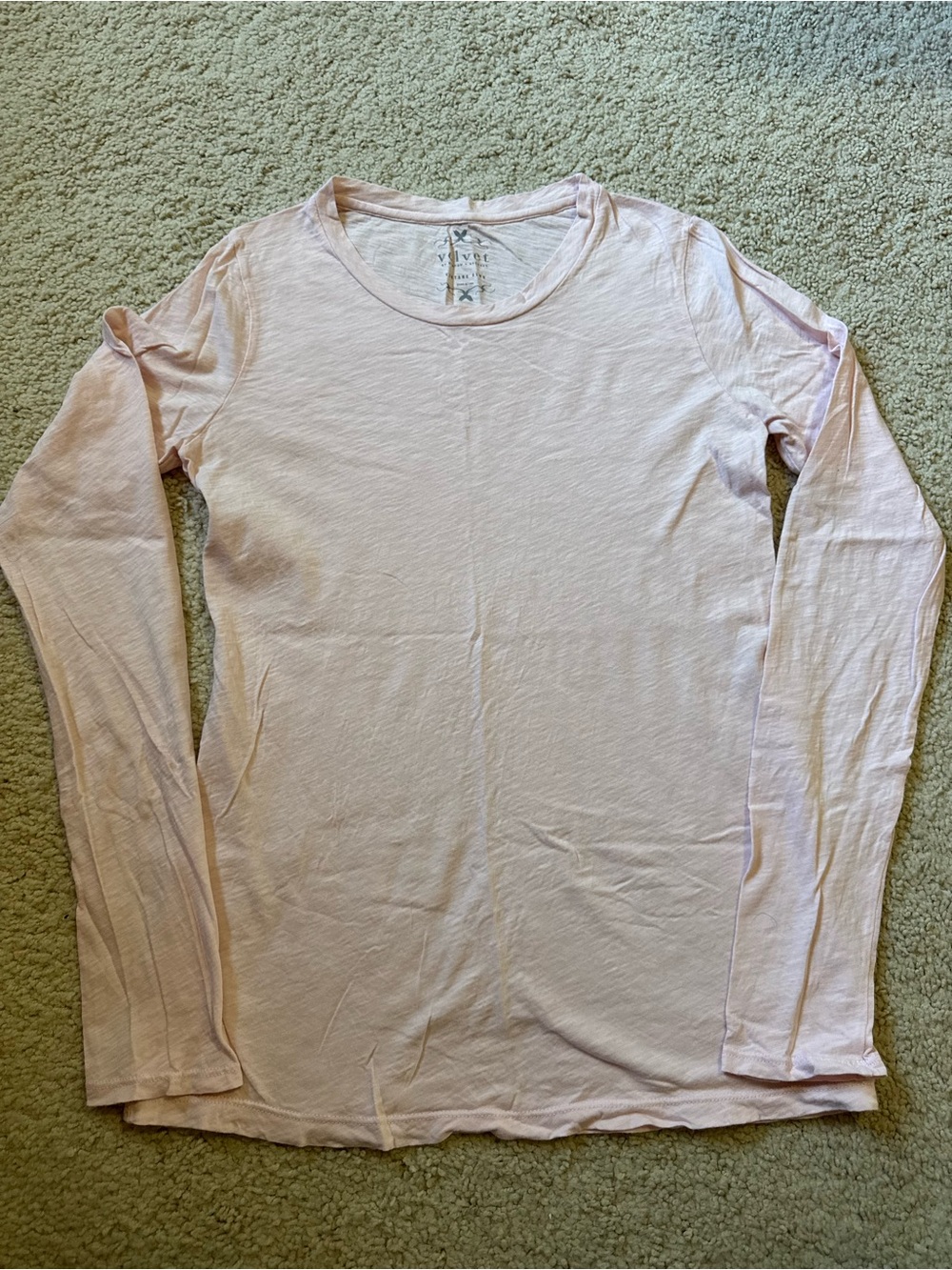 Velvet by Graham & Spencer Light Pink Long Sleeve Crewneck Top